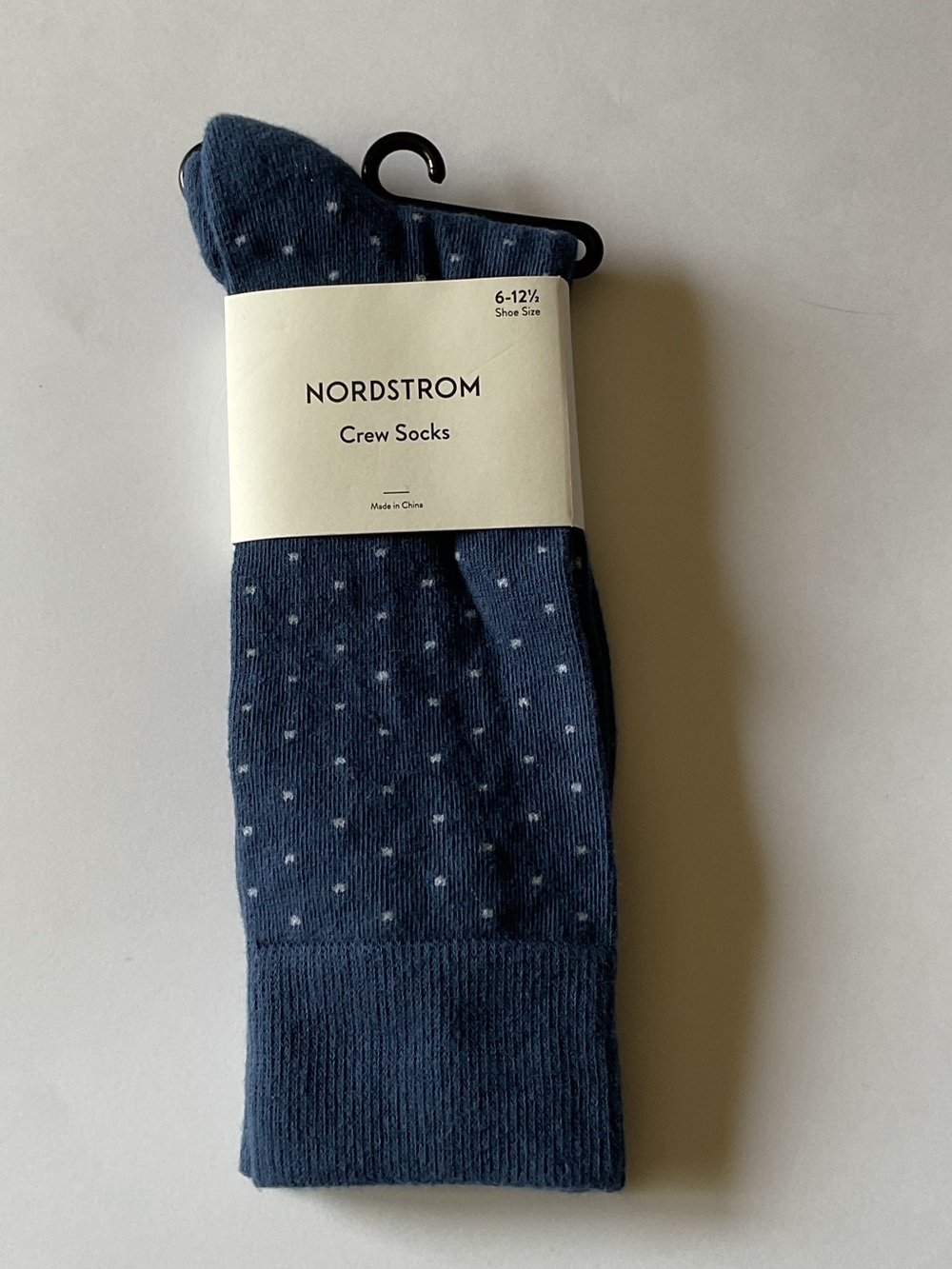 NORDSTROM MENS COTTON SOCKS BLUE WITH WHITE DOT OS NWT